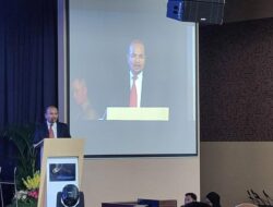 Inovasi Kepemimpinan Abad 21: Eks-Kepala Bappenas Dr. Andrinof Chaniago Paparkan Model Transformasi Talent BUMN Perbankan di Sidang Doktor BINUS