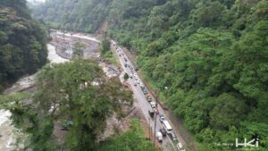 Lembah Anai Kembali Berdenyut: Akses Vital Padang-Bukittinggi Terbuka Terbatas Pasca-Longsor Dahsyat