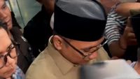 Mantan Menag Yaqut Diperiksa Maraton 8 Jam oleh KPK Terkait Skandal Kuota Haji: Membisu di Hadapan Publik