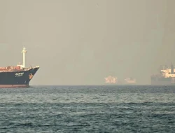 Gejolak Hormuz: Ketegangan AS-Iran Memuncak, Harga Minyak Global Terpukul di Tengah Ancaman Eskalasi