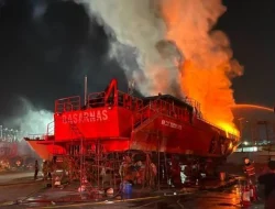 Terbakarnya KN SAR Ramawijaya di Docking Muara Baru: Armada Penyelamat Basarnas Mentawai Terpukul, Investigasi Mendalam Dimulai